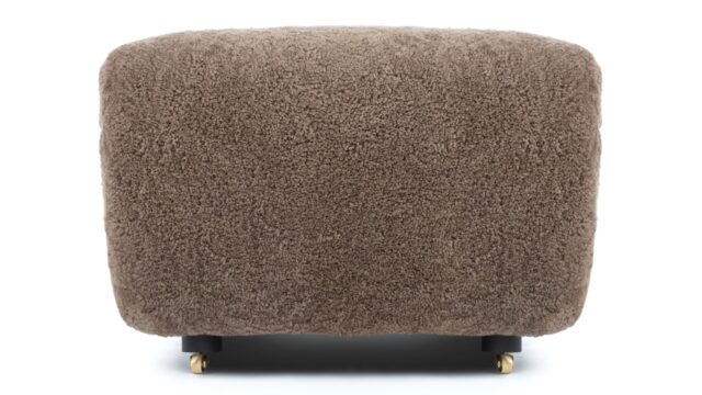 The Tired Man – カプチーノラグジュアリーシープスキン, オットマン