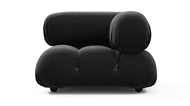 The Bellini – ブラックベルベット, 右コーナー